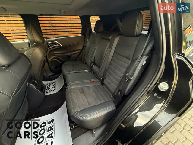 Чорний Міцубісі Аутлендер, об'ємом двигуна 2.49 л та пробігом 8 тис. км за 32000 $, фото 23 на Automoto.ua