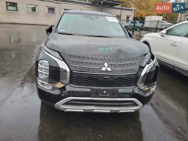 Чорний Міцубісі Аутлендер, об'ємом двигуна 0 л та пробігом 30 тис. км за 25500 $, фото 8 на Automoto.ua