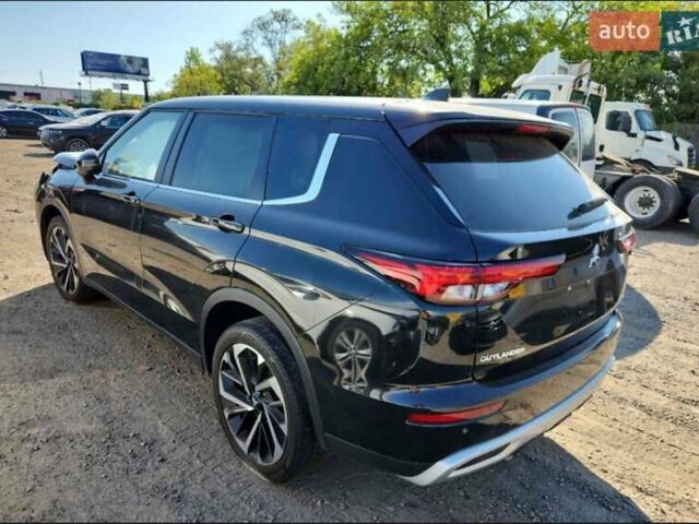 Чорний Міцубісі Аутлендер, об'ємом двигуна 0 л та пробігом 30 тис. км за 25500 $, фото 1 на Automoto.ua