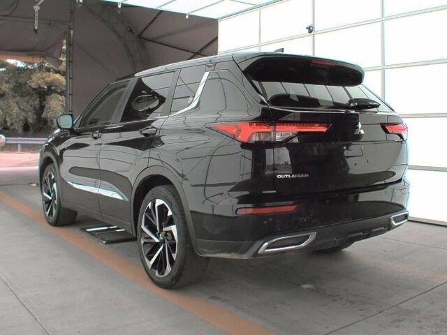 Черный Мицубиси Аутлендер, объемом двигателя 2.4 л и пробегом 65 тыс. км за 20200 $, фото 3 на Automoto.ua