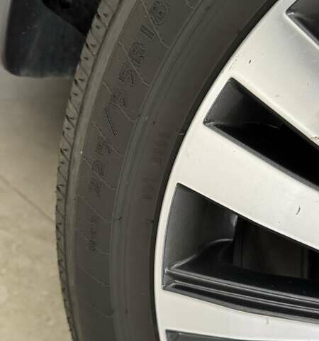 Черный Мицубиси Аутлендер, объемом двигателя 2.36 л и пробегом 60 тыс. км за 25000 $, фото 6 на Automoto.ua