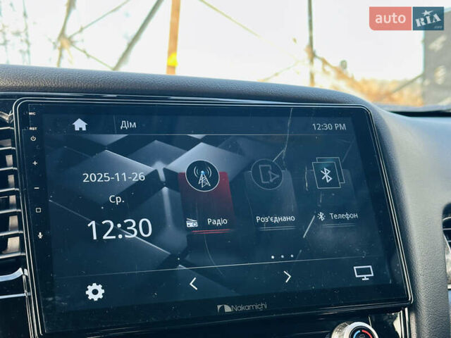 Черный Мицубиси Аутлендер, объемом двигателя 2.36 л и пробегом 64 тыс. км за 29900 $, фото 30 на Automoto.ua