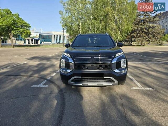 Черный Мицубиси Аутлендер, объемом двигателя 2.36 л и пробегом 37 тыс. км за 37000 $, фото 68 на Automoto.ua