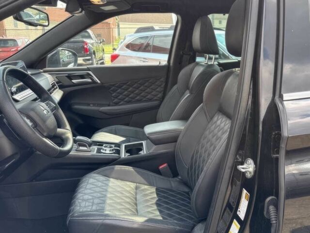 Черный Мицубиси Аутлендер, объемом двигателя 2.5 л и пробегом 23 тыс. км за 28500 $, фото 8 на Automoto.ua