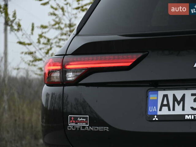 Черный Мицубиси Аутлендер, объемом двигателя 2.36 л и пробегом 20 тыс. км за 38000 $, фото 20 на Automoto.ua