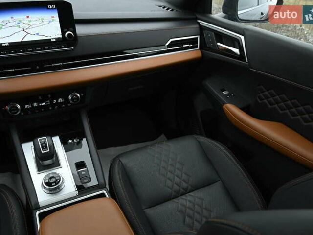 Черный Мицубиси Аутлендер, объемом двигателя 2.36 л и пробегом 20 тыс. км за 38000 $, фото 49 на Automoto.ua