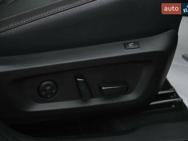 Черный Мицубиси Аутлендер, объемом двигателя 2.36 л и пробегом 20 тыс. км за 38000 $, фото 56 на Automoto.ua