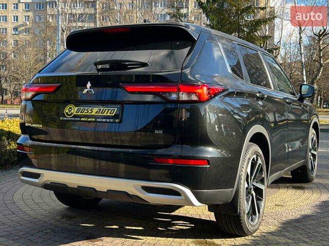 Черный Мицубиси Аутлендер, объемом двигателя 2.49 л и пробегом 6 тыс. км за 29300 $, фото 6 на Automoto.ua