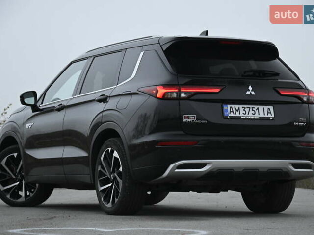 Черный Мицубиси Аутлендер, объемом двигателя 2.36 л и пробегом 20 тыс. км за 37400 $, фото 12 на Automoto.ua