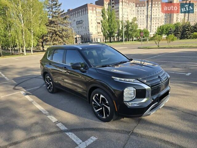 Черный Мицубиси Аутлендер, объемом двигателя 2.36 л и пробегом 37 тыс. км за 37000 $, фото 64 на Automoto.ua