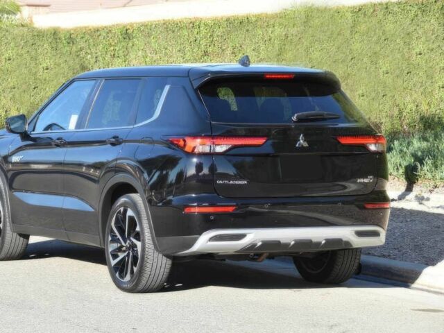 Чорний Міцубісі Аутлендер, об'ємом двигуна 2.4 л та пробігом 16 тис. км за 25500 $, фото 6 на Automoto.ua