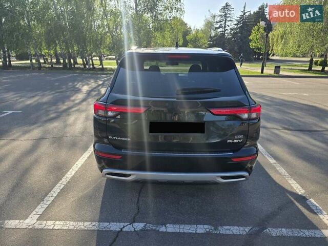 Черный Мицубиси Аутлендер, объемом двигателя 2.36 л и пробегом 37 тыс. км за 37000 $, фото 9 на Automoto.ua