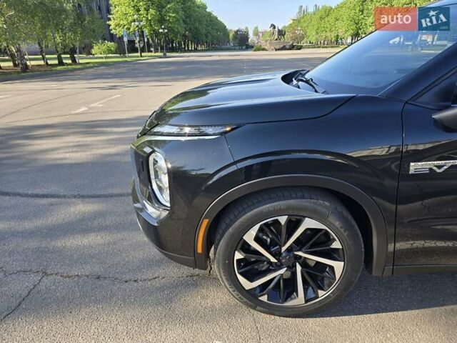 Черный Мицубиси Аутлендер, объемом двигателя 2.36 л и пробегом 37 тыс. км за 37000 $, фото 53 на Automoto.ua