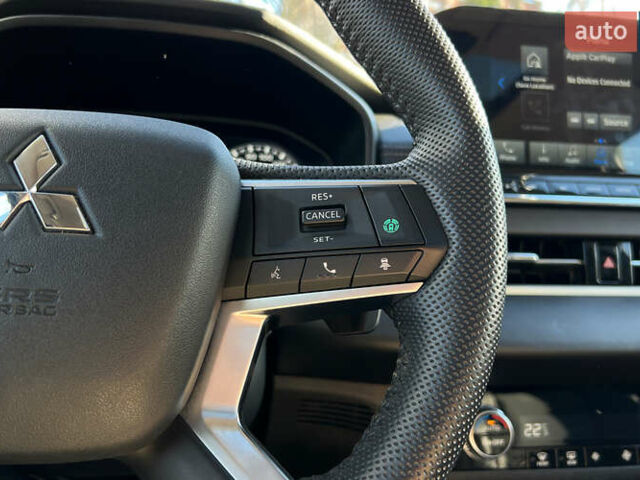 Черный Мицубиси Аутлендер, объемом двигателя 2.49 л и пробегом 6 тыс. км за 29300 $, фото 11 на Automoto.ua