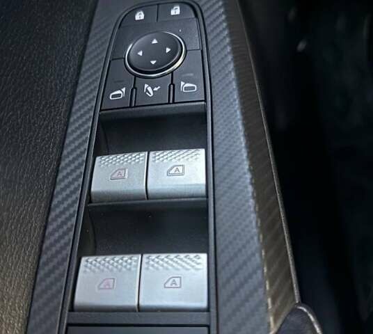 Черный Мицубиси Аутлендер, объемом двигателя 2.36 л и пробегом 37 тыс. км за 37000 $, фото 48 на Automoto.ua