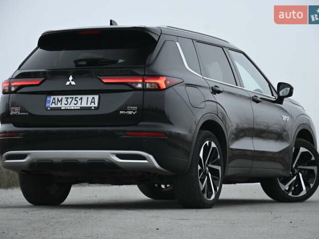 Черный Мицубиси Аутлендер, объемом двигателя 2.36 л и пробегом 20 тыс. км за 38000 $, фото 21 на Automoto.ua