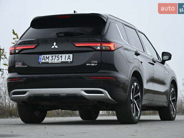 Черный Мицубиси Аутлендер, объемом двигателя 2.36 л и пробегом 20 тыс. км за 38000 $, фото 19 на Automoto.ua