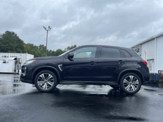 Черный Мицубиси Аутлендер, объемом двигателя 2 л и пробегом 17 тыс. км за 8800 $, фото 2 на Automoto.ua