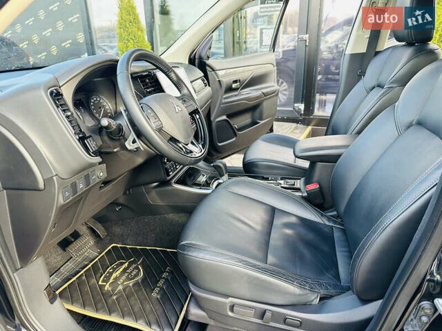 Черный Мицубиси Аутлендер, объемом двигателя 2.36 л и пробегом 64 тыс. км за 29900 $, фото 14 на Automoto.ua