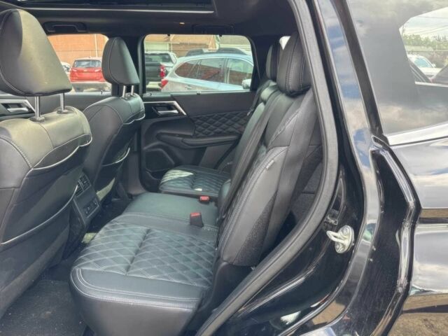 Черный Мицубиси Аутлендер, объемом двигателя 2.5 л и пробегом 23 тыс. км за 28500 $, фото 9 на Automoto.ua