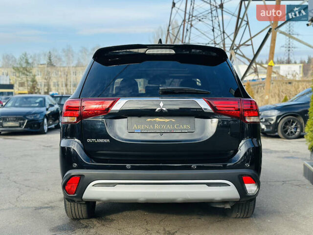 Черный Мицубиси Аутлендер, объемом двигателя 2.36 л и пробегом 64 тыс. км за 29900 $, фото 10 на Automoto.ua