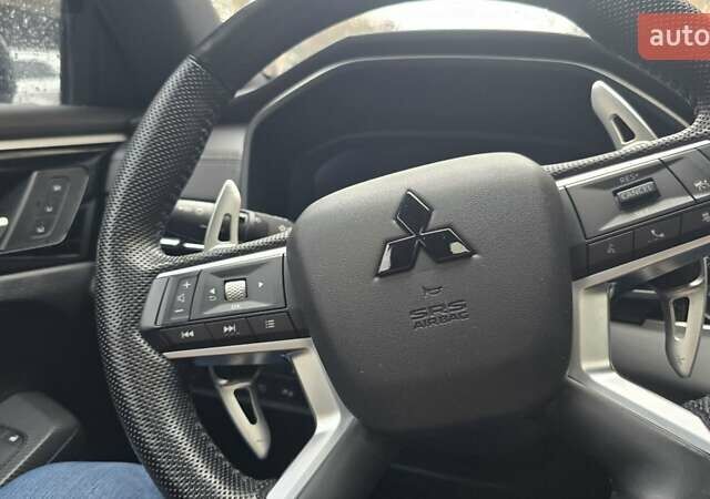 Черный Мицубиси Аутлендер, объемом двигателя 2.36 л и пробегом 37 тыс. км за 37000 $, фото 44 на Automoto.ua