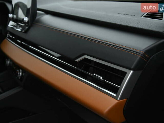 Черный Мицубиси Аутлендер, объемом двигателя 2.36 л и пробегом 20 тыс. км за 38000 $, фото 58 на Automoto.ua