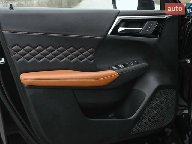 Черный Мицубиси Аутлендер, объемом двигателя 2.36 л и пробегом 20 тыс. км за 37400 $, фото 22 на Automoto.ua