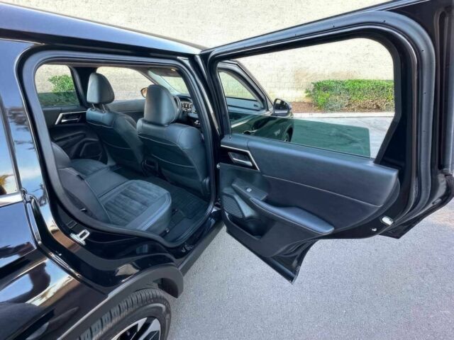 Чорний Міцубісі Аутлендер, об'ємом двигуна 2.4 л та пробігом 16 тис. км за 25500 $, фото 10 на Automoto.ua