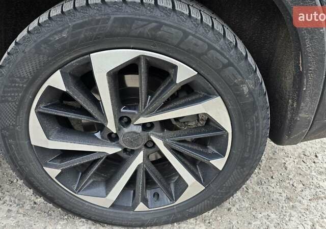 Черный Мицубиси Аутлендер, объемом двигателя 2.36 л и пробегом 37 тыс. км за 37000 $, фото 6 на Automoto.ua