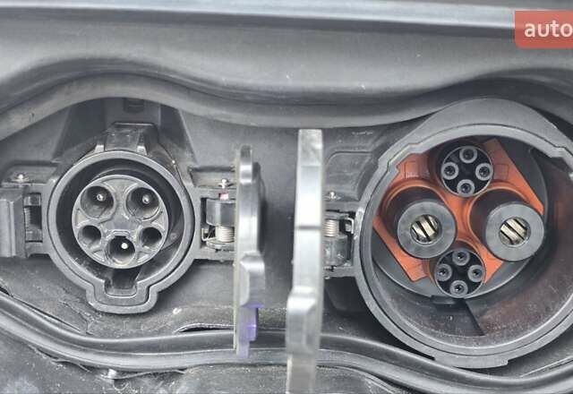 Черный Мицубиси Аутлендер, объемом двигателя 2.36 л и пробегом 37 тыс. км за 37000 $, фото 71 на Automoto.ua