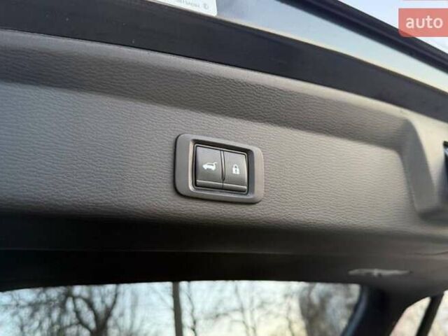 Черный Мицубиси Аутлендер, объемом двигателя 2.36 л и пробегом 37 тыс. км за 37000 $, фото 49 на Automoto.ua