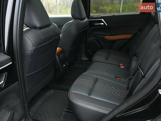 Черный Мицубиси Аутлендер, объемом двигателя 2.36 л и пробегом 20 тыс. км за 38000 $, фото 41 на Automoto.ua