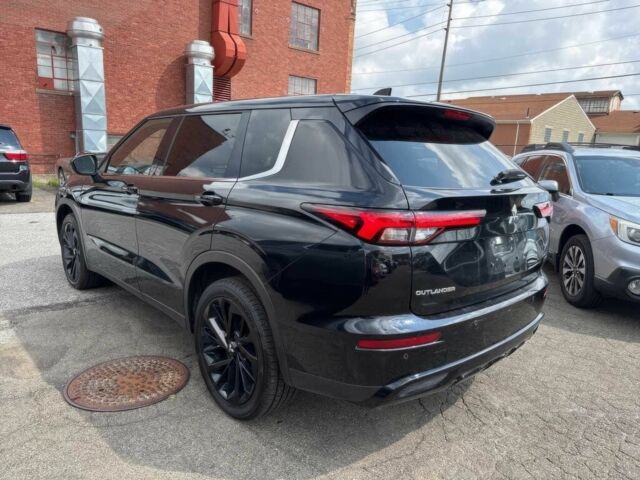 Черный Мицубиси Аутлендер, объемом двигателя 2.5 л и пробегом 23 тыс. км за 28500 $, фото 5 на Automoto.ua