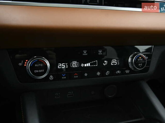 Черный Мицубиси Аутлендер, объемом двигателя 2.36 л и пробегом 20 тыс. км за 37400 $, фото 39 на Automoto.ua