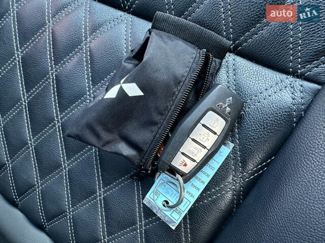 Черный Мицубиси Аутлендер, объемом двигателя 2.4 л и пробегом 56 тыс. км за 37300 $, фото 66 на Automoto.ua