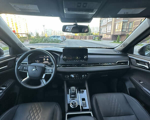 Черный Мицубиси Аутлендер, объемом двигателя 2.36 л и пробегом 21 тыс. км за 44000 $, фото 11 на Automoto.ua