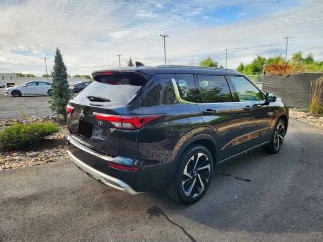 Чорний Міцубісі Аутлендер, об'ємом двигуна 0 л та пробігом 12 тис. км за 26000 $, фото 7 на Automoto.ua