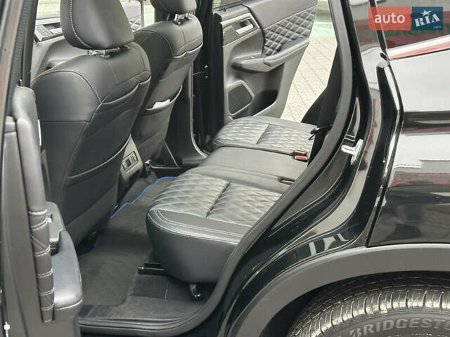 Черный Мицубиси Аутлендер, объемом двигателя 2.4 л и пробегом 56 тыс. км за 37300 $, фото 65 на Automoto.ua