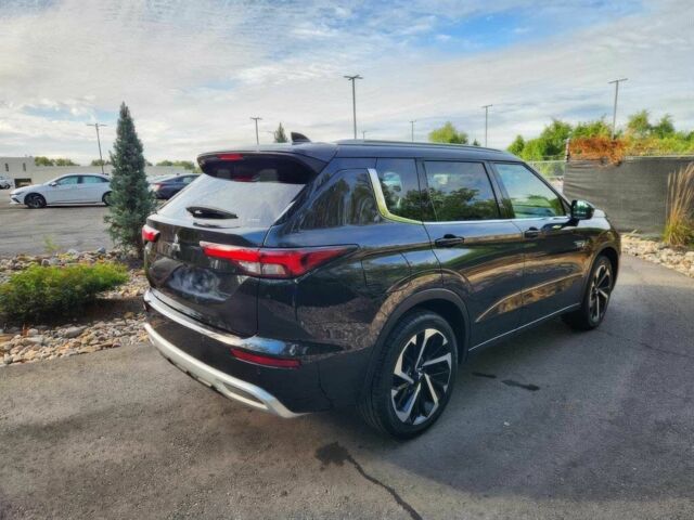 Черный Мицубиси Аутлендер, объемом двигателя 2.4 л и пробегом 26 тыс. км за 14200 $, фото 4 на Automoto.ua