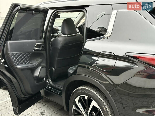 Черный Мицубиси Аутлендер, объемом двигателя 2.4 л и пробегом 56 тыс. км за 37300 $, фото 44 на Automoto.ua