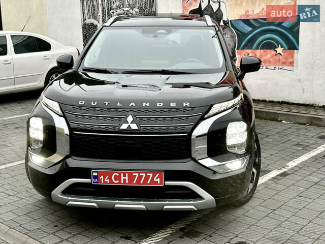 Черный Мицубиси Аутлендер, объемом двигателя 2.4 л и пробегом 56 тыс. км за 37300 $, фото 4 на Automoto.ua