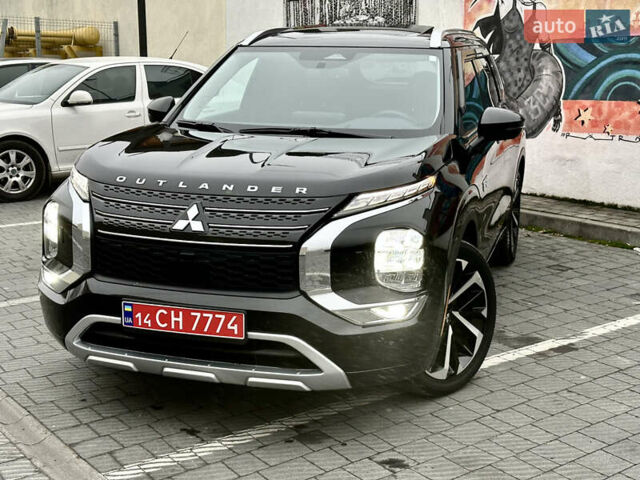 Черный Мицубиси Аутлендер, объемом двигателя 2.4 л и пробегом 56 тыс. км за 37300 $, фото 3 на Automoto.ua