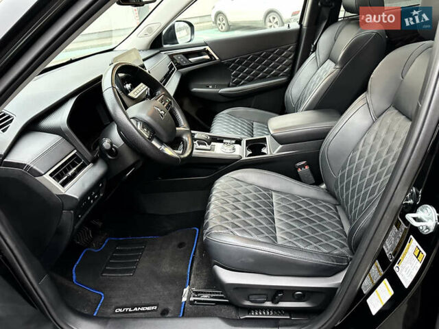 Черный Мицубиси Аутлендер, объемом двигателя 2.4 л и пробегом 56 тыс. км за 37300 $, фото 61 на Automoto.ua