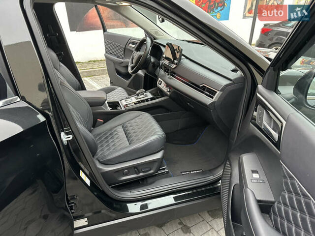 Черный Мицубиси Аутлендер, объемом двигателя 2.4 л и пробегом 56 тыс. км за 37300 $, фото 47 на Automoto.ua