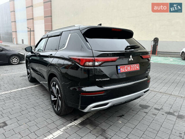 Черный Мицубиси Аутлендер, объемом двигателя 2.4 л и пробегом 56 тыс. км за 37300 $, фото 24 на Automoto.ua