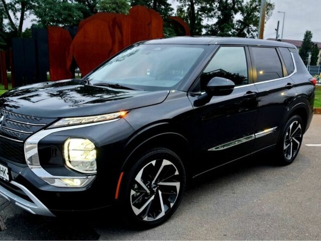 Черный Мицубиси Аутлендер, объемом двигателя 2.5 л и пробегом 5 тыс. км за 32499 $, фото 3 на Automoto.ua