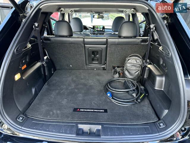 Черный Мицубиси Аутлендер, объемом двигателя 2.4 л и пробегом 56 тыс. км за 37300 $, фото 68 на Automoto.ua