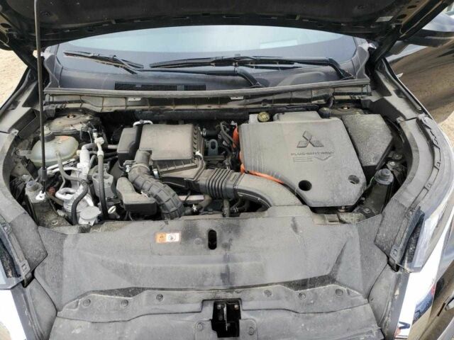 Чорний Міцубісі Аутлендер, об'ємом двигуна 2.4 л та пробігом 26 тис. км за 15000 $, фото 11 на Automoto.ua