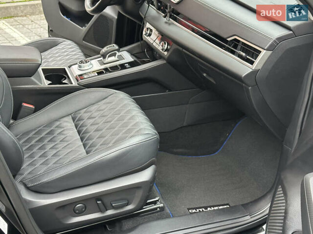 Черный Мицубиси Аутлендер, объемом двигателя 2.4 л и пробегом 56 тыс. км за 37300 $, фото 48 на Automoto.ua